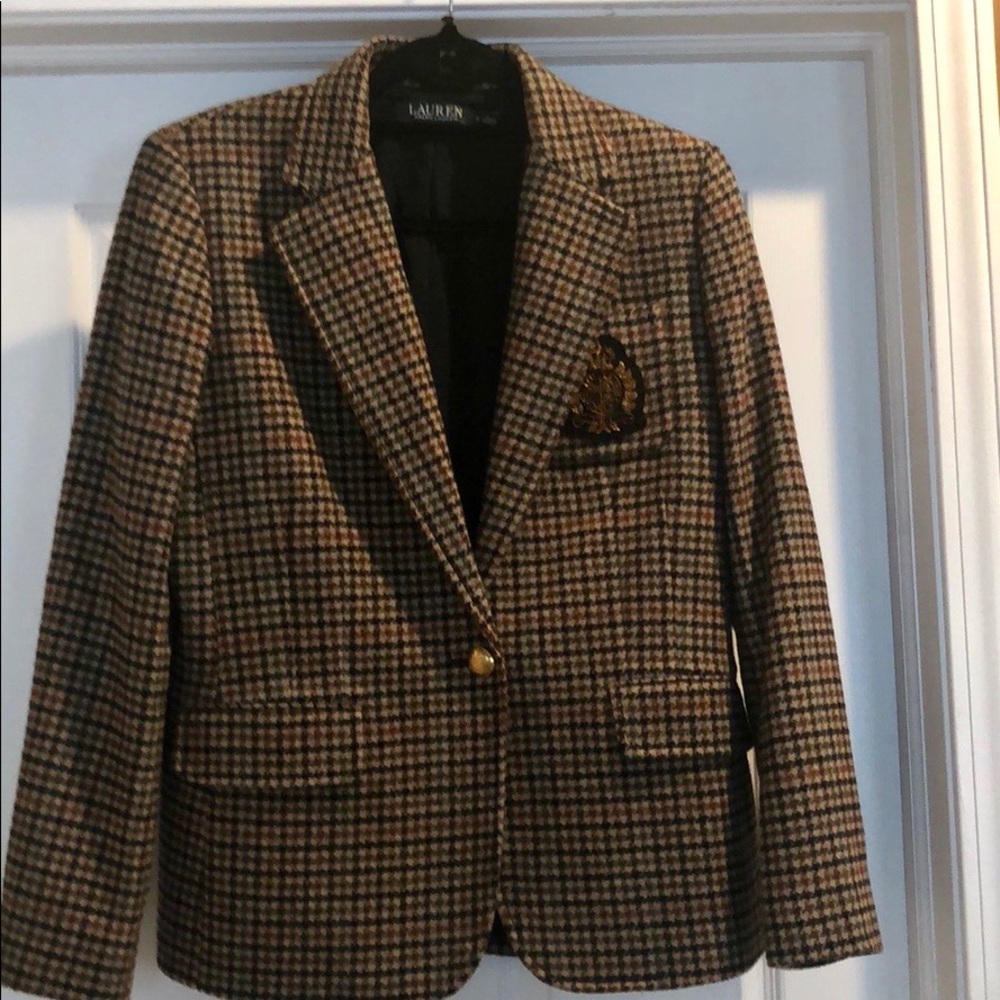 Ralph Lauren Tailored Houndstooth
Blazer size 8 - Picture 2 of 7